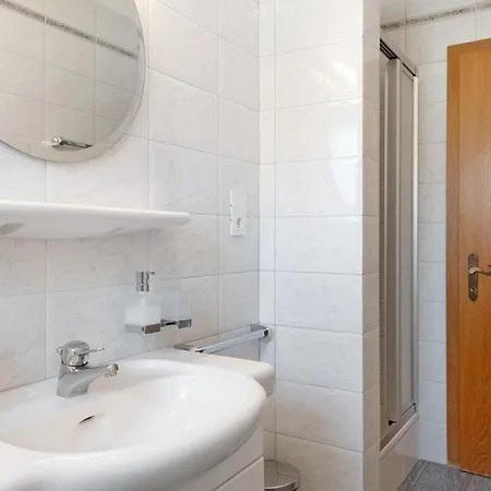 Mayr Zwei Apartment *